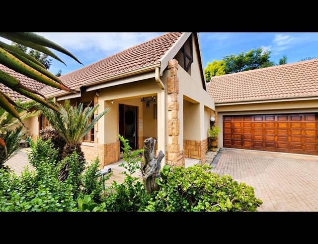 4 BEDROOM HOUSE FOR SALE IN MORELETAPARK